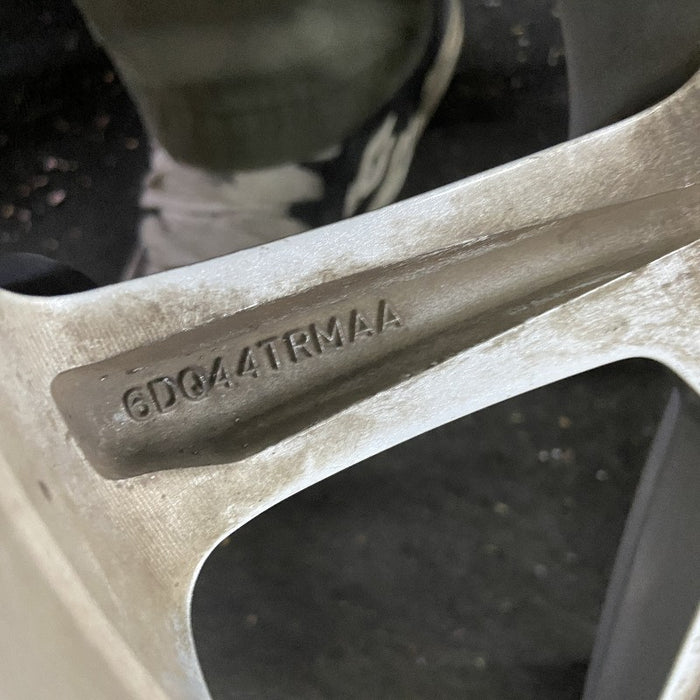 17" GRAND CHEROKEE 18-20 17x8 aluminum opt WF4 Original OEM Wheel Rim