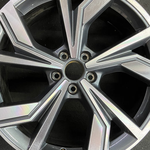 20" Q4 22 20x8 10 spoke bent spoke Original OEM Wheel Rim - Angle View