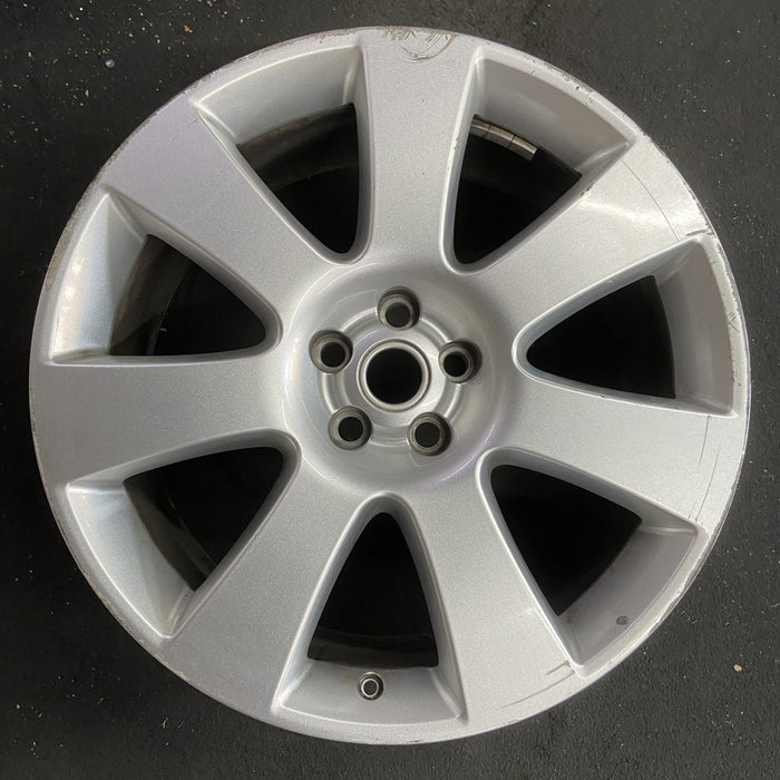 22" RANGE ROVER 13-14 , 22x9.5, 7 spoke Original OEM Wheel Rim - Angle View