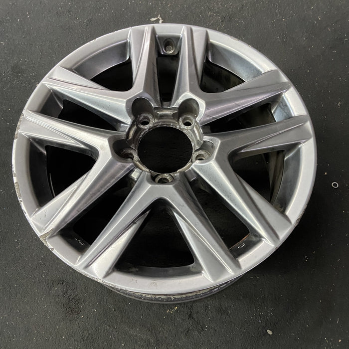 20" LEXUS LX570 13-15 , , Original OEM Wheel Rim - Close-Up Detail