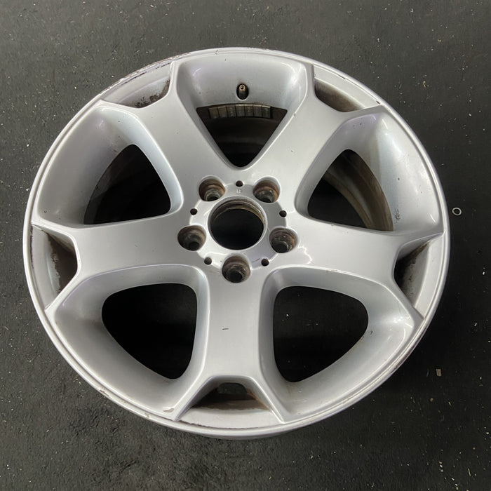 18" BMW X5 01 18x8.5 , , Y spoke Original OEM Wheel Rim - Close-Up Detail