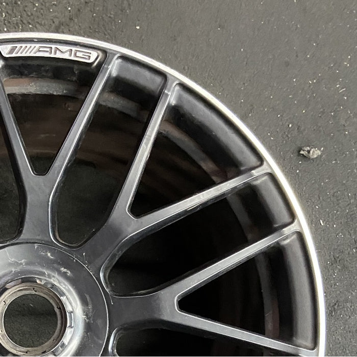 19" MERCEDES C-CLASS 17 205 Type Cv C63 19x10.5 18 spoke 9 Y spokes black with - Close-Up Detail