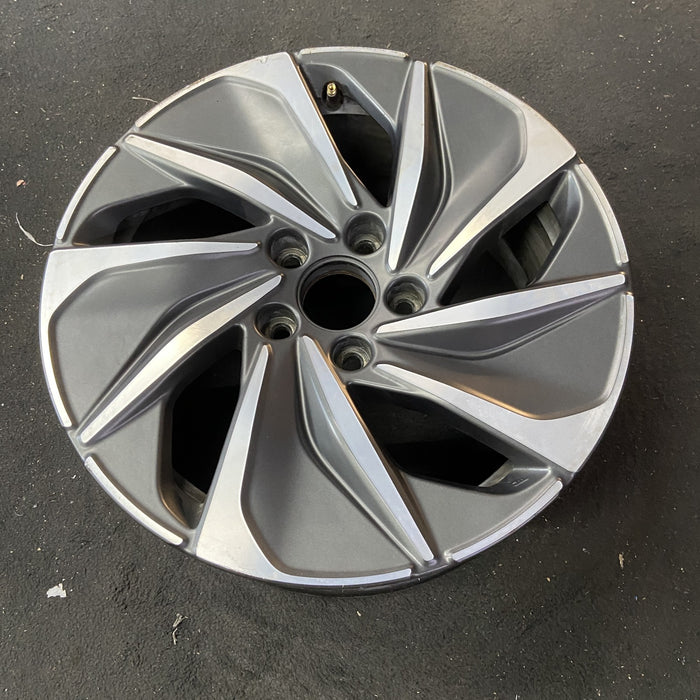 17" INSIGHT 19-20 17x7 , w/machined face Original OEM Wheel Rim - Close-Up Detail