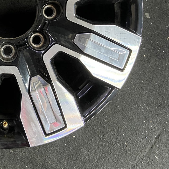 20" SIERRA 2500 PICKUP 24 20x8.5 8 spoke raised spoke machined with black pockets chrome inserts opt Q7F Original OEM Wheel Rim