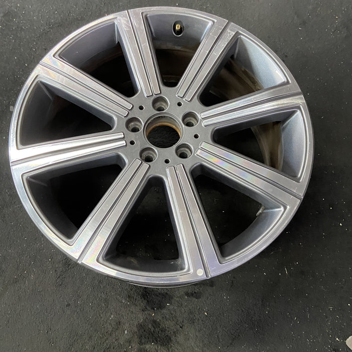 20" MERCEDES GLS-CLASS 20-23 167 Type, GLS450, 20x8.5, 8 spoke Original OEM - Close-Up Detail