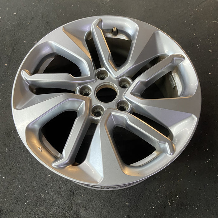 17" ACCORD 18-20 17x7.5 , 10 spoke, LX Original OEM Wheel Rim - Close-Up Detail