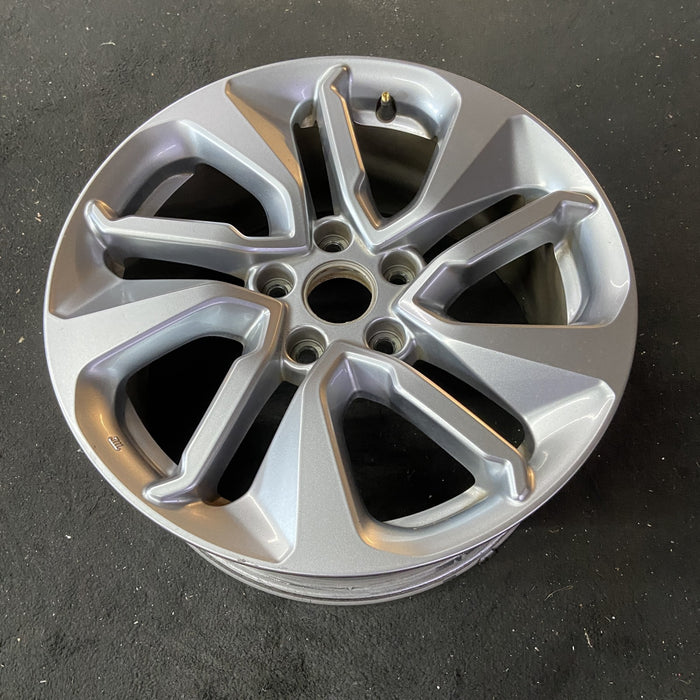 17" ACCORD 18-20 17x7.5 , 10 spoke, LX Original OEM Wheel Rim - Close-Up Detail
