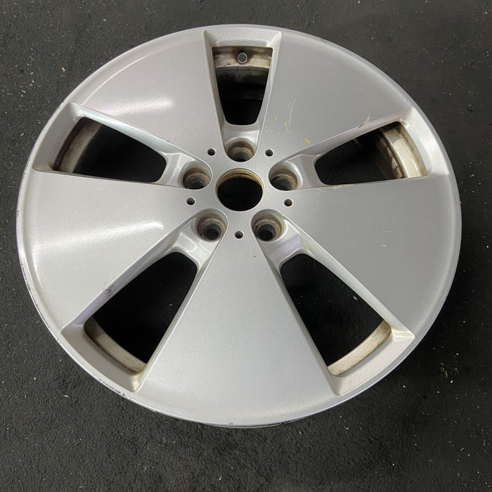 19" BMW i3 14-19 19x5 , 5 spoke, wide spoke Original OEM Wheel Rim - Close-Up Detail
