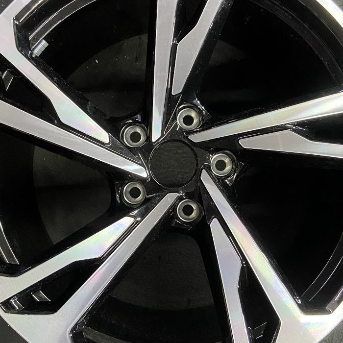 20" E-TRON GT 22-24 20x11 machined face with black pockets Original OEM Wheel Rim