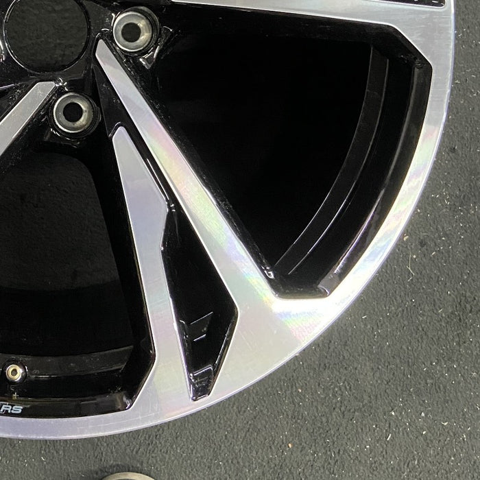 20" E-TRON GT 22-24 20x11 machined face with black pockets Original OEM Wheel Rim