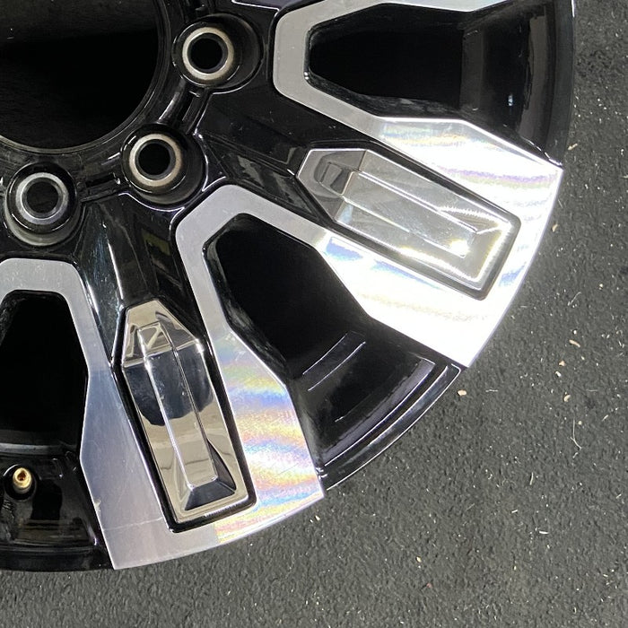 20" SIERRA 2500 PICKUP 24 20x8.5 8 spoke raised spoke machined with black pockets chrome inserts opt Q7F Original OEM Wheel Rim