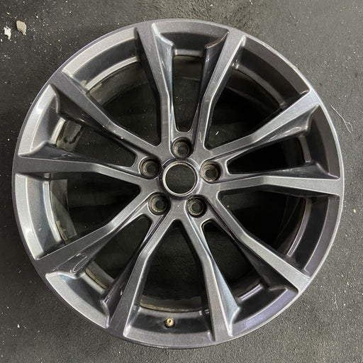 20" EXPLORER 17-19 20x8.5, , 10 spoke, , dark gray Original OEM Wheel Rim - Angle View