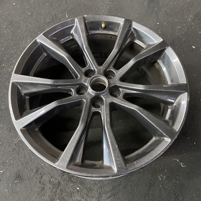 20" EXPLORER 17-19 20x8.5, , 10 spoke, , dark gray Original OEM Wheel Rim - Close-Up Detail