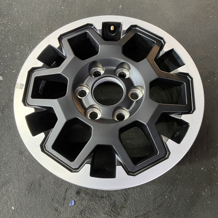 17" TACOMA 24 17x7.5, black Original OEM Wheel Rim - Close-Up Detail