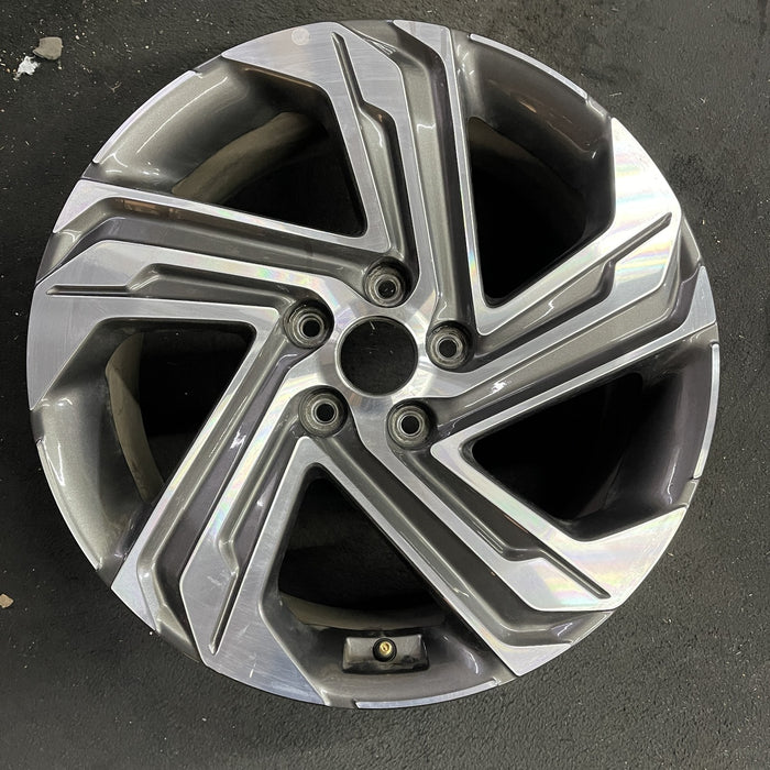 18" SANTA FE 21 18x7.5 Original OEM Wheel Rim - Angle View