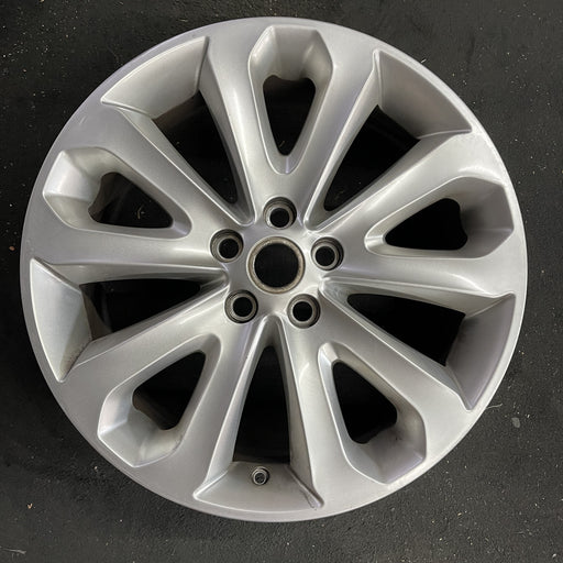 20" RANGE ROVER 13-17 , 20x8.5, , silver Original OEM Wheel Rim - Angle View