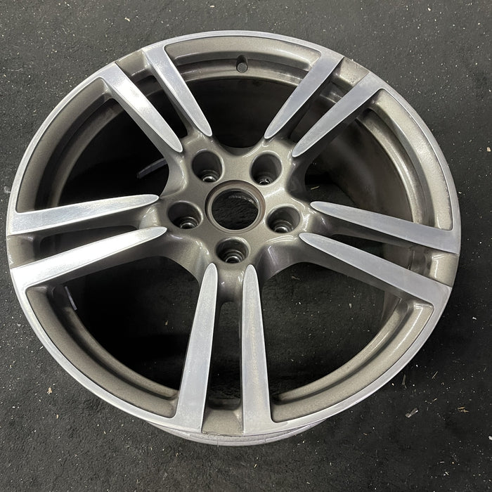 20" PORSCHE PANAMERA 10-16 , 20x9.5, 5 double spoke Original OEM Wheel Rim - Close-Up Detail