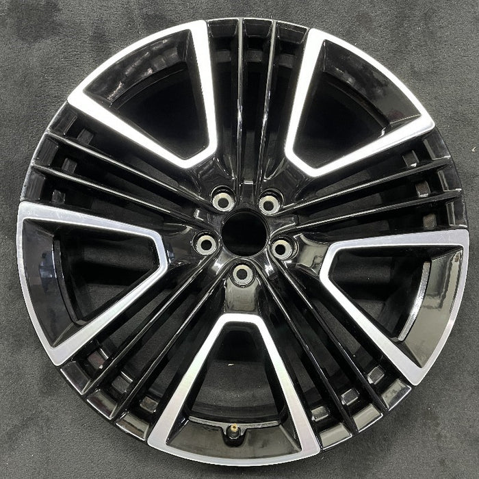 21" XC40 19-21 21x8.5 Original OEM Wheel Rim - Front View