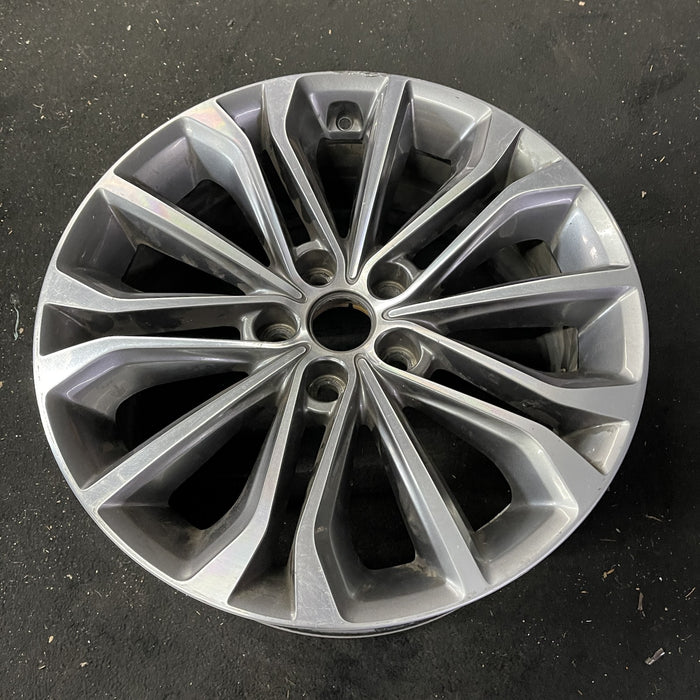 18" G80 17 18x8 Original OEM Wheel Rim - Close-Up Detail