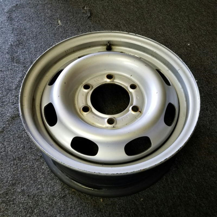 15" CANYON 04-08 15x6, Original OEM Wheel Rim - Close-Up Detail