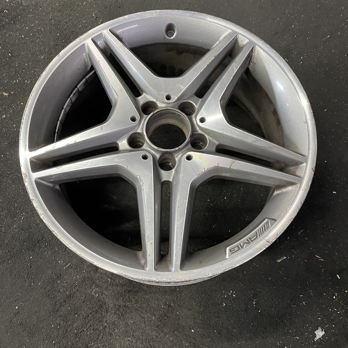 18" MERCEDES B-CLASS 15 246 Type; , 18x7.5, 10 spoke, AMG Original OEM Wheel Rim - Close-Up Detail