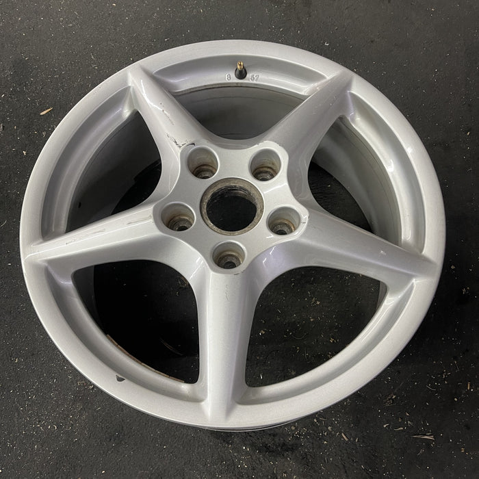 18" PORSCHE 911 05 997 model, 18x8 Original OEM Wheel Rim - Close-Up Detail
