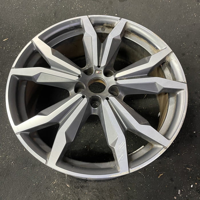 20" BMW X1 20 20x8, , w/ pockets, gray pockets Original OEM Wheel Rim - Close-Up Detail