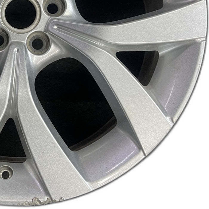 20" DISCOVERY SPORT 20-21 20x8 5 spoke alloy Y spoke Original OEM Wheel Rim - Close-Up Detail