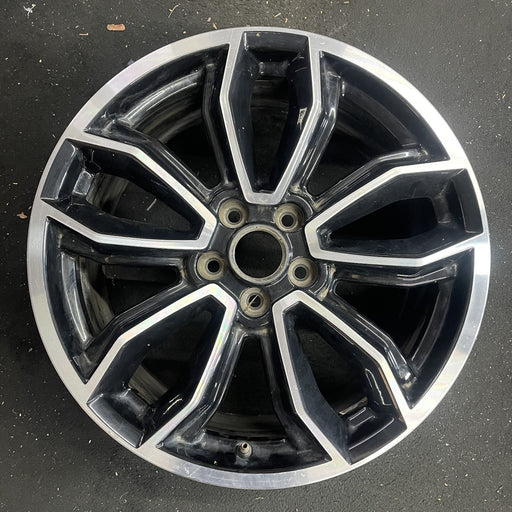 19" MUSTANG 13-14 19x8.5 , machined edges , 5 split spoke, Y spoke design - Angle View