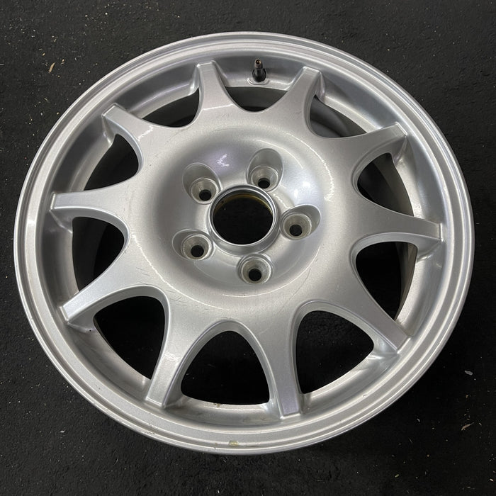 16" SAAB 9-5 99-01 16x6.5 , 10 spoke Original OEM Wheel Rim - Close-Up Detail