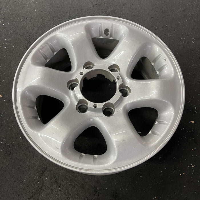 16" ISUZU RODEO 98 16x7 Original OEM Wheel Rim - Close-Up Detail