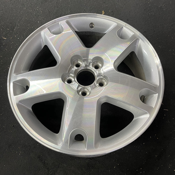 18" FREESTYLE 05-07 18x7, Original OEM Wheel Rim - Close-Up Detail