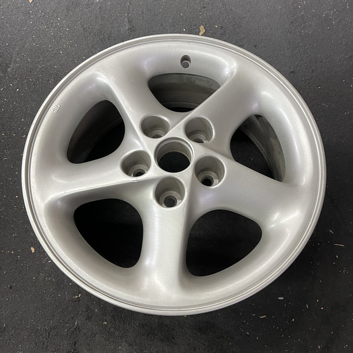 16" PROBE 93-94 16x7, straight spokes, L. Original OEM Wheel Rim - Close-Up Detail
