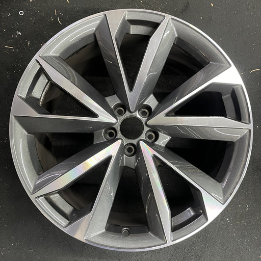 21" AUDI SQ7 20-22 , 5 spoke, V spoke Original OEM Wheel Rim - Angle View