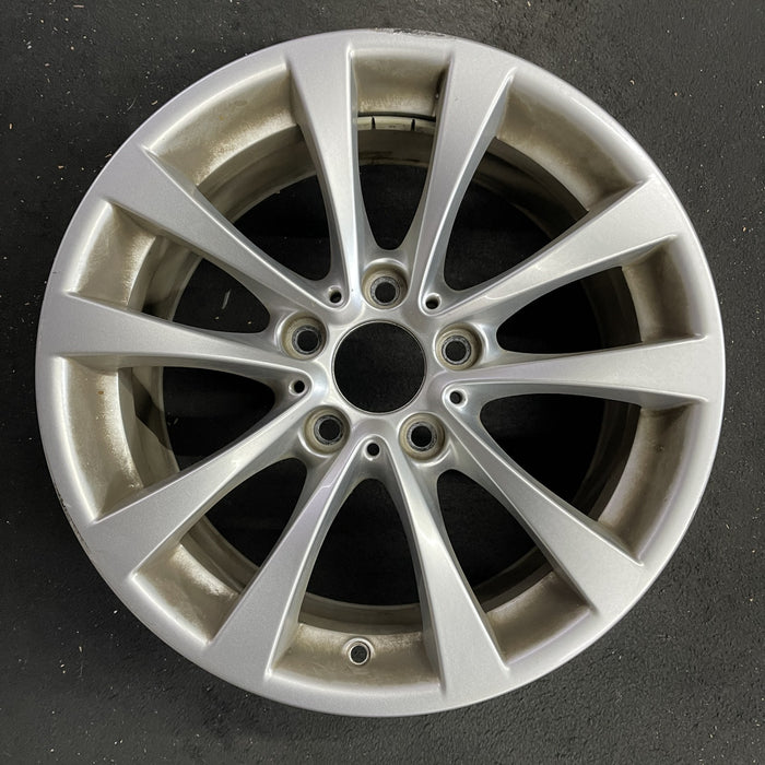 17" BMW 320i 12-13 , 17x7.5 , 5 spoke, V spoke, narrow spoke edge Original OEM - Angle View