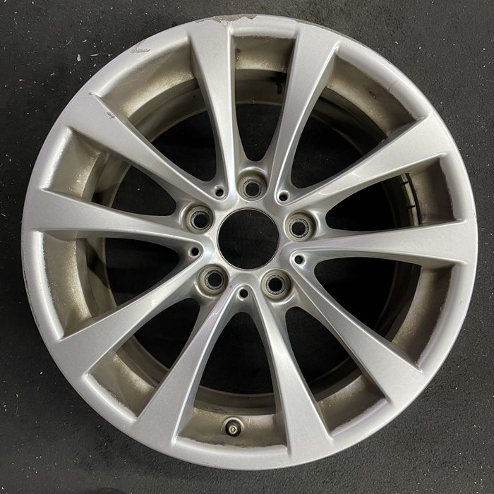 17" BMW 320i 12-13 , 17x7.5 , 5 spoke, V spoke, narrow spoke edge Original OEM - Angle View