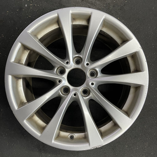 17" BMW 320i 12-13 , 17x7.5 , 5 spoke, V spoke, narrow spoke edge Original OEM - Angle View