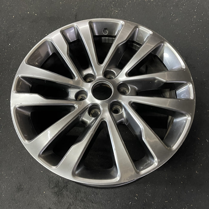 20" EXPEDITION 18-19 20x8.5, 12 spoke Original OEM Wheel Rim - Close-Up Detail