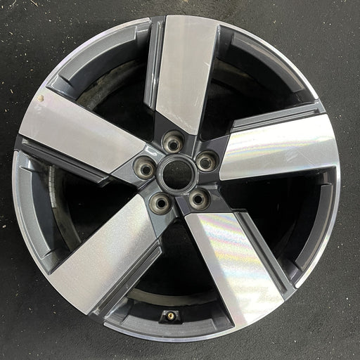20" SANTA FE 24 gasoline, 20x8.5 Original OEM Wheel Rim - Angle View