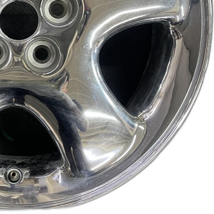 16" PT CRUISER 01 16x6 5 spoke w/o dimples; chrome wide spoke Original OEM - Close-Up Detail