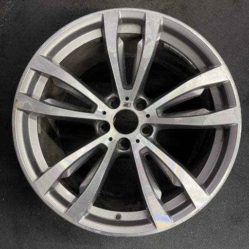 20" BMW X5 14-18 20x11 , 5 spoke, V spoke, flat spoke, machined Original OEM - Angle View