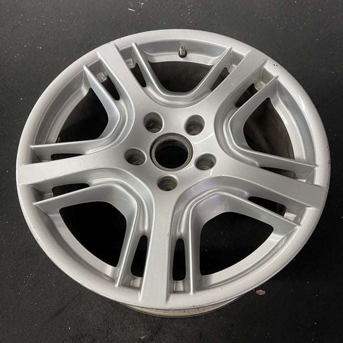 19" PORSCHE PANAMERA 10-13 , 19x10, 5 triple spoke Original OEM Wheel Rim - Close-Up Detail