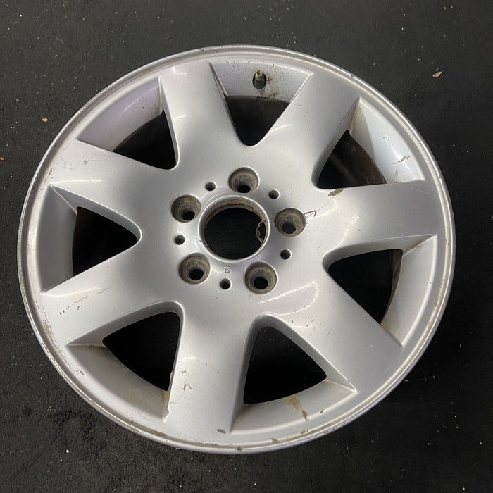 16" BMW 320i 01-05 , 16x7, alloy, 7 spoke, flat spoke Original OEM Wheel Rim - Close-Up Detail
