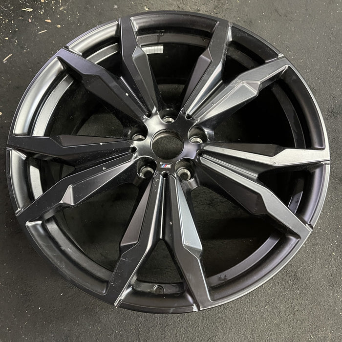 20" BMW X1 20 20x8, , w/ pockets, black pockets Original OEM Wheel Rim - Side Profile