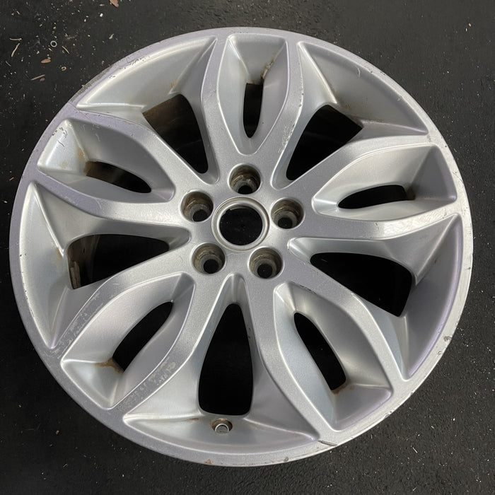 18" LR2 11-15 18x8 , Original OEM Wheel Rim - Side Profile