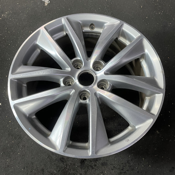 17" INFINITI Q50 16-17 17x7.5 , , machine finish Original OEM Wheel Rim - Close-Up Detail