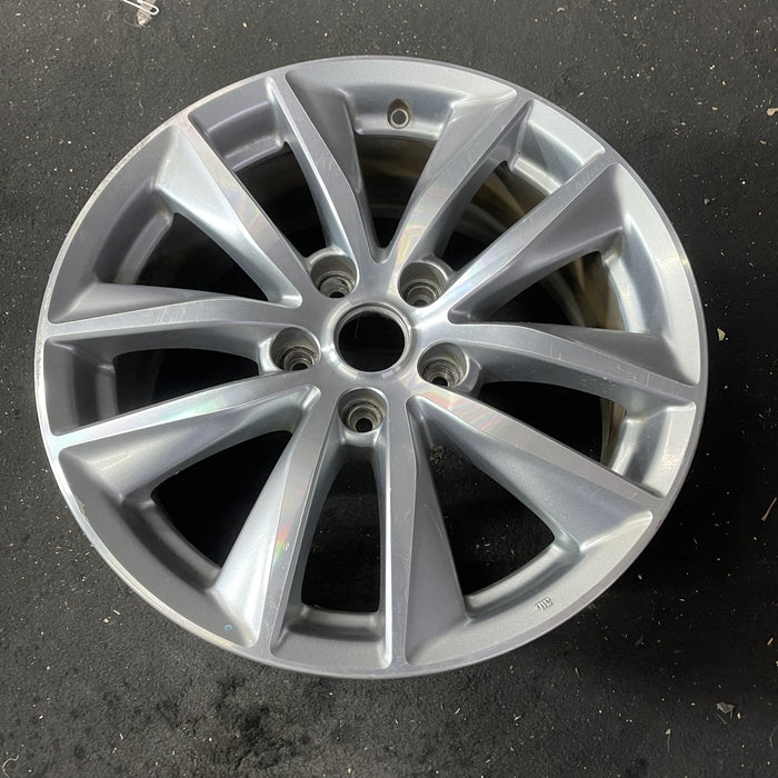 17" INFINITI Q50 16-17 17x7.5 , , machine finish Original OEM Wheel Rim - Close-Up Detail