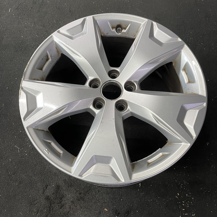 17" FORESTER 14-16 17x7 , alloy Original OEM Wheel Rim - Close-Up Detail