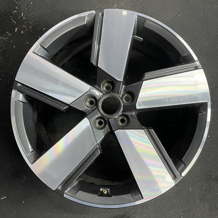20" SANTA FE 24 gasoline, 20x8.5 Original OEM Wheel Rim - Angle View