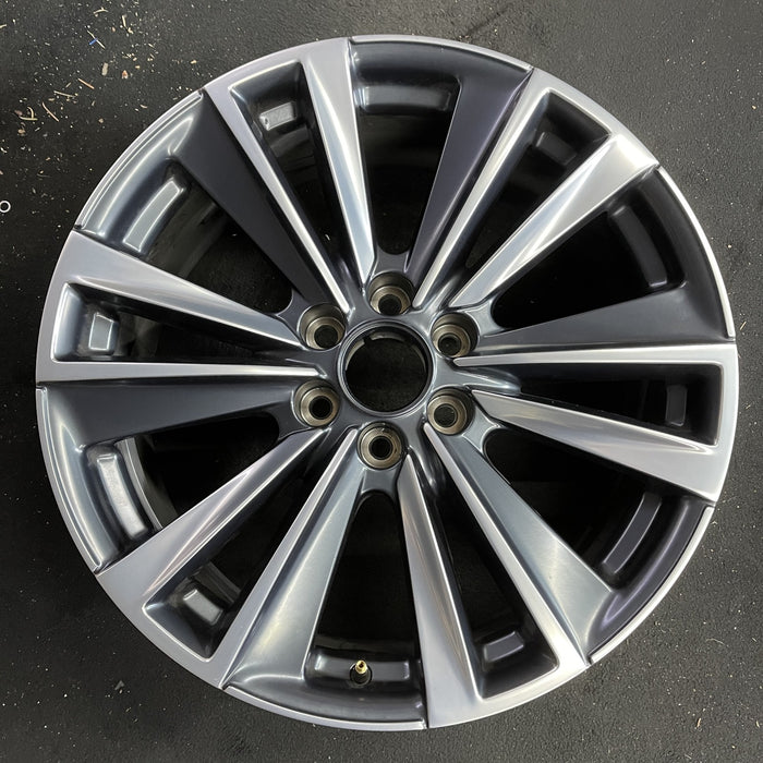 22" ESCALADE 24 22x9, 6 spoke, double spoke Original OEM Wheel Rim - Angle View